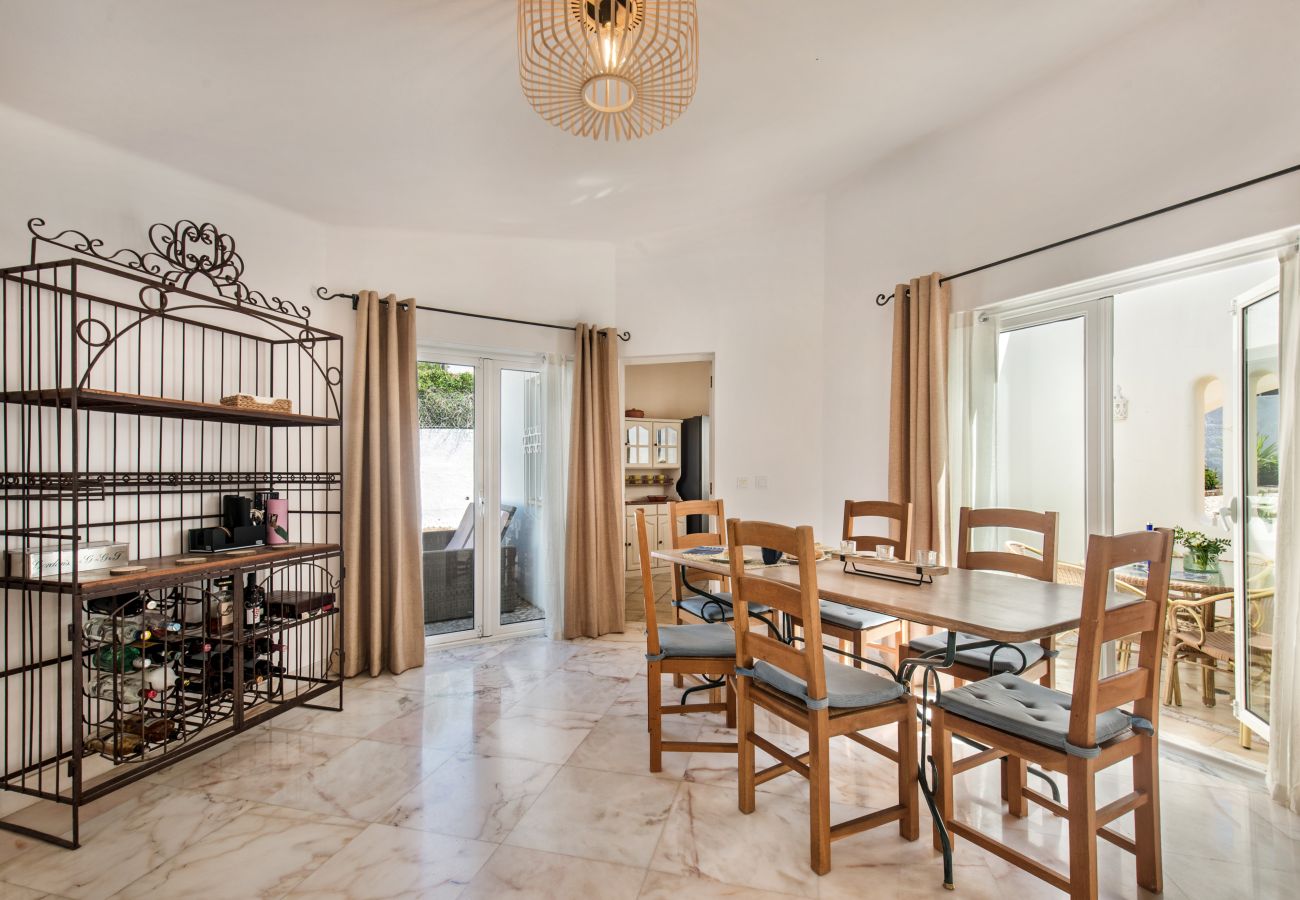Villa in Albufeira - The Beach House