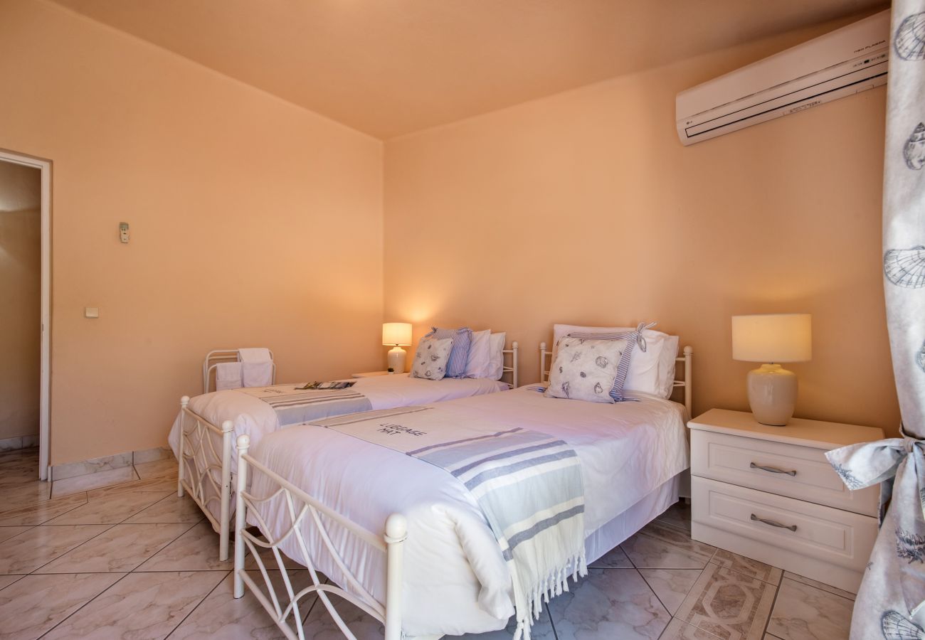Villa in Albufeira - The Beach House