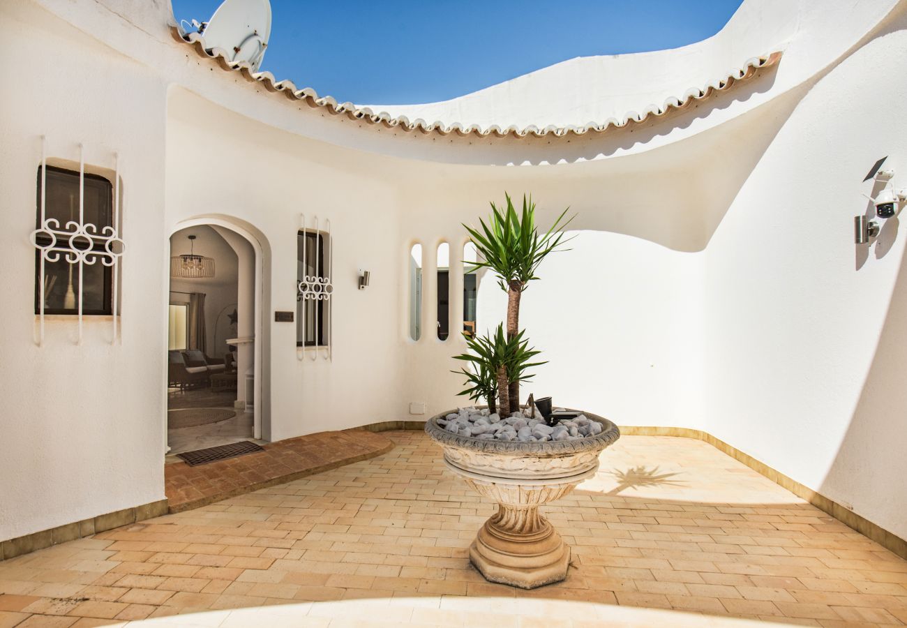 Villa in Albufeira - The Beach House