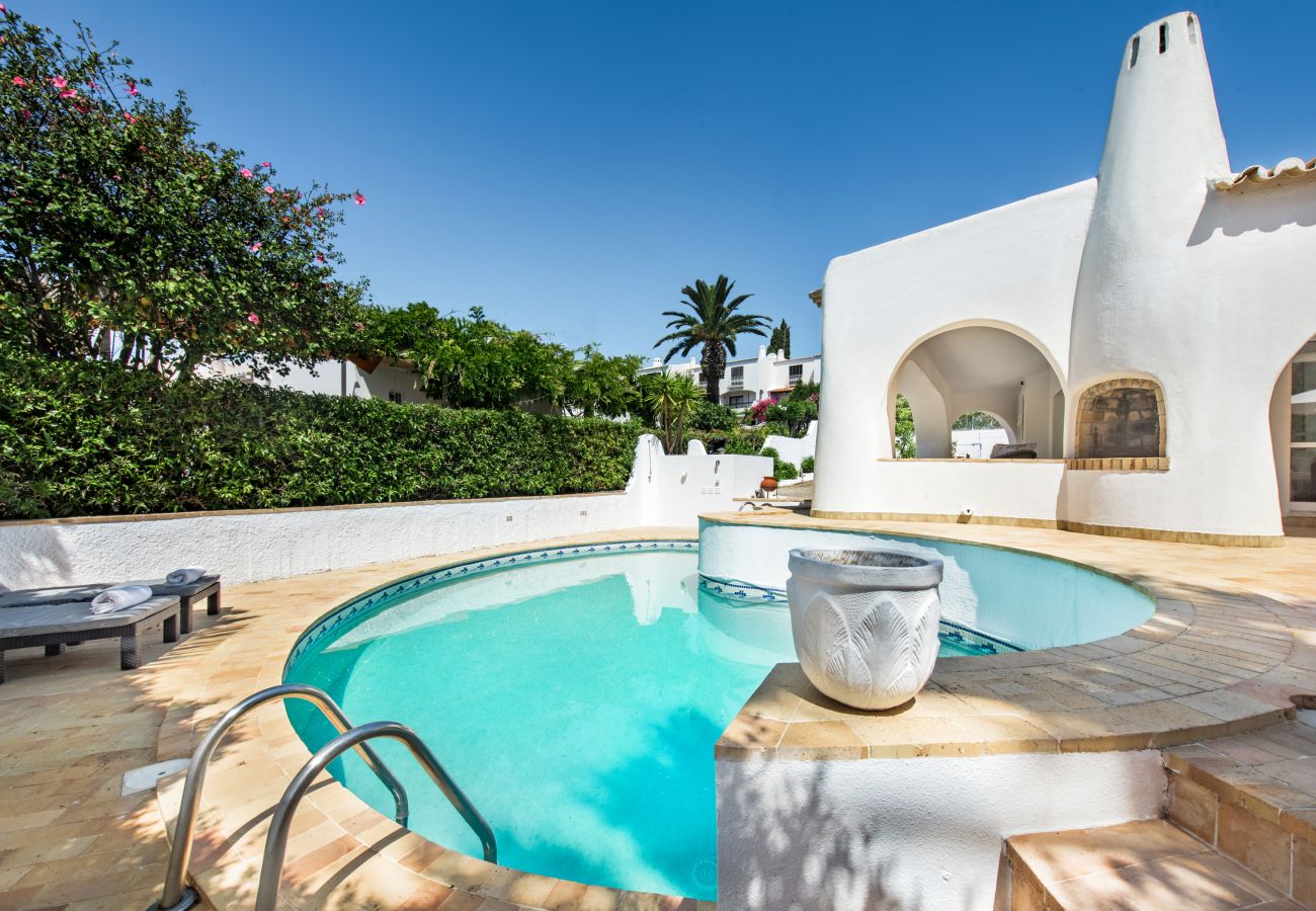 Villa in Albufeira - The Beach House