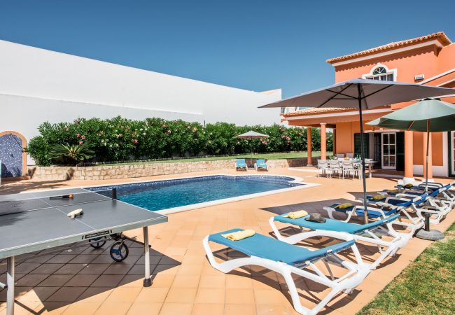 Villa à Galé - Luís Villa à Galé - Luís