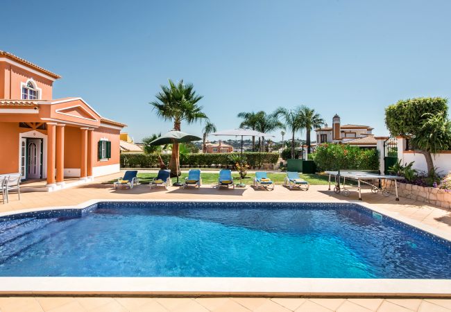 Villa à Galé - Luís Villa à Galé - Luís