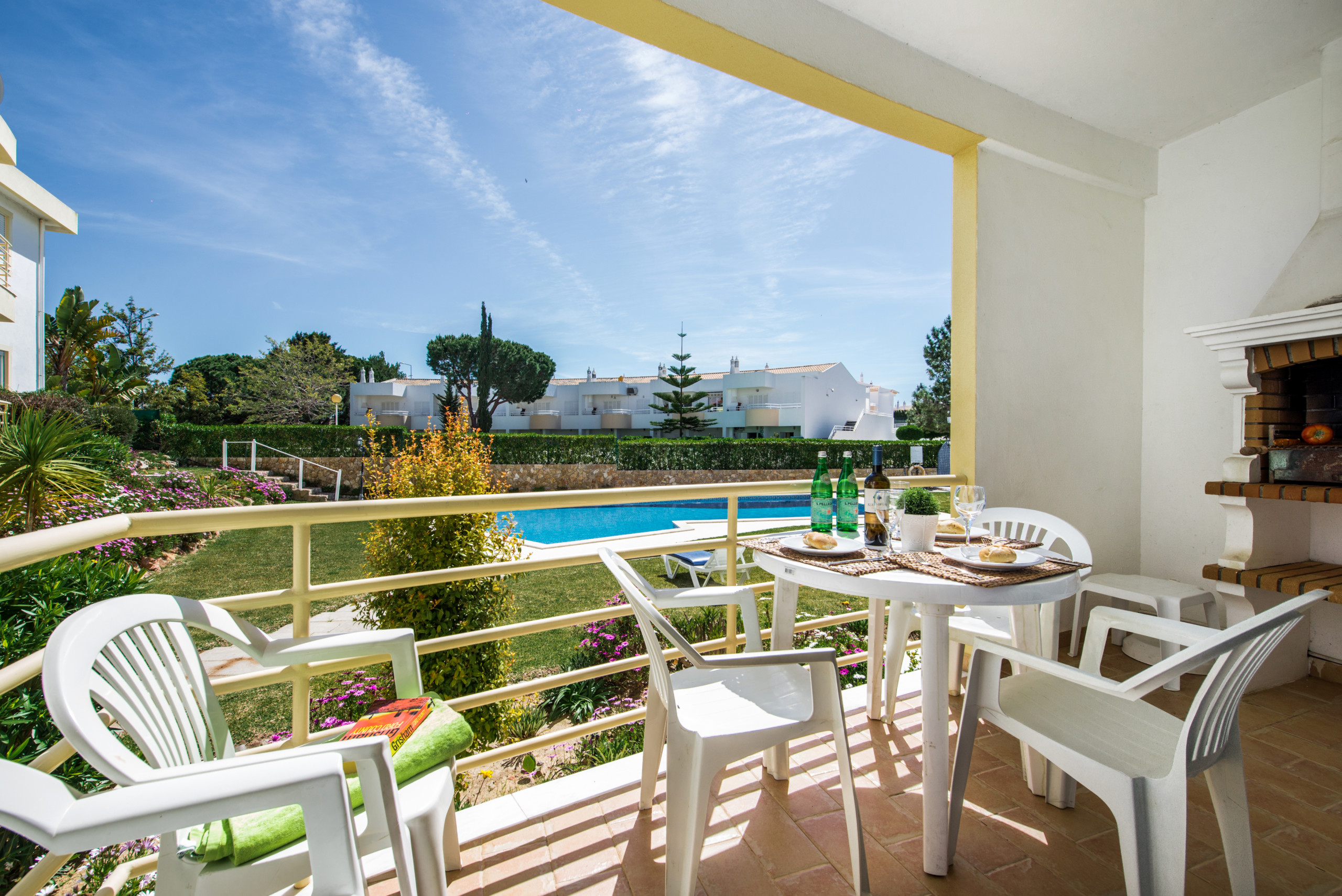 Beautiful apartment near Galé beach and restaurants