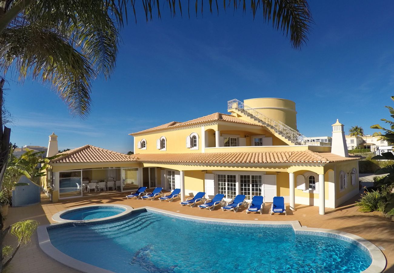 Villa à Albufeira - Lisianto