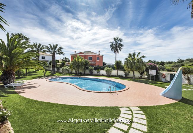 Villa à Alcantarilha - Rosemary Villa à Alcantarilha - Rosemary