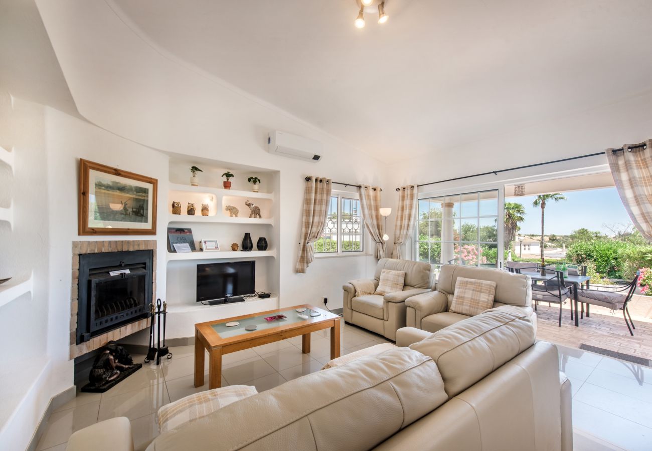 Villa em Guia - Buganvilia