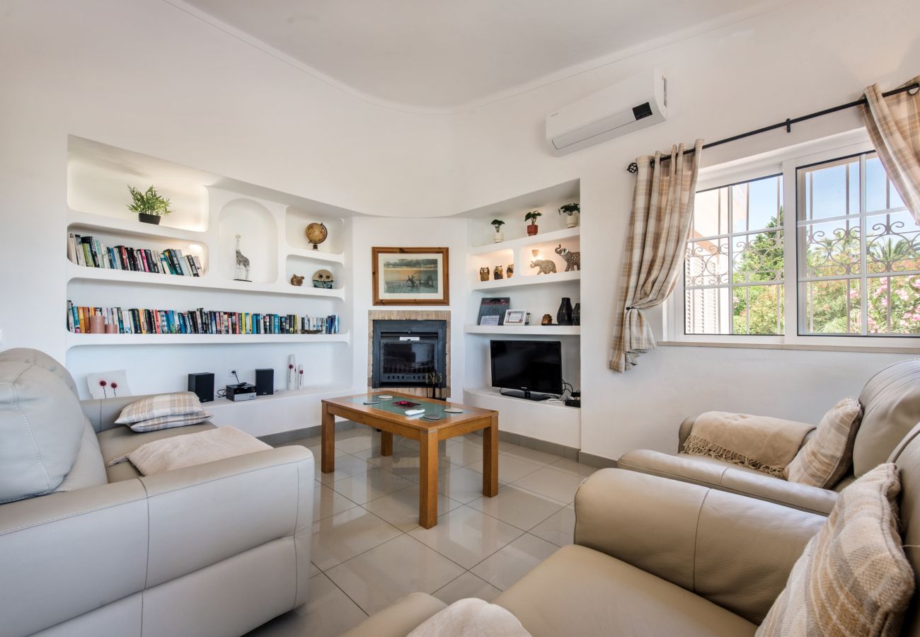Villa em Guia - Buganvilia