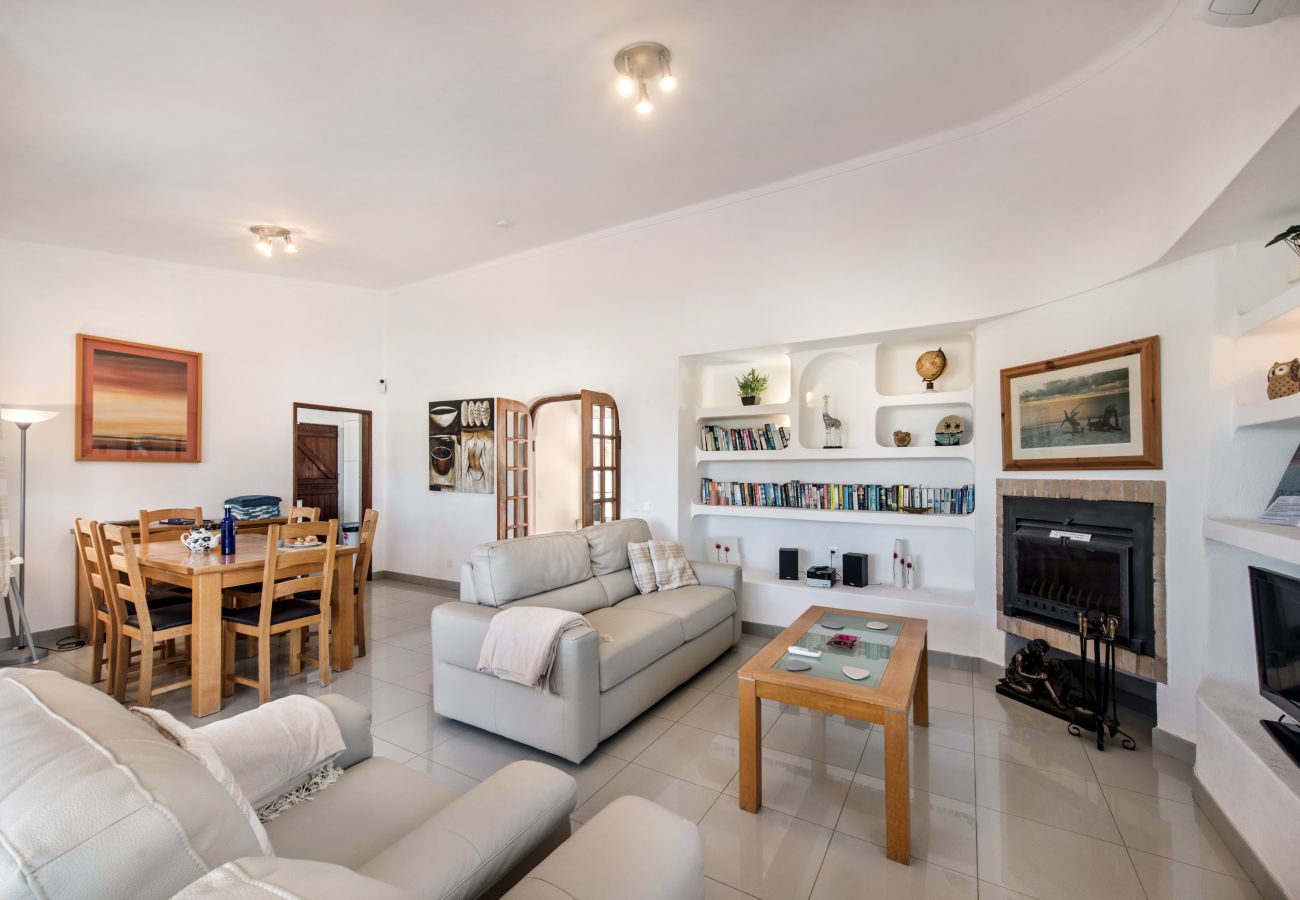 Villa em Guia - Buganvilia