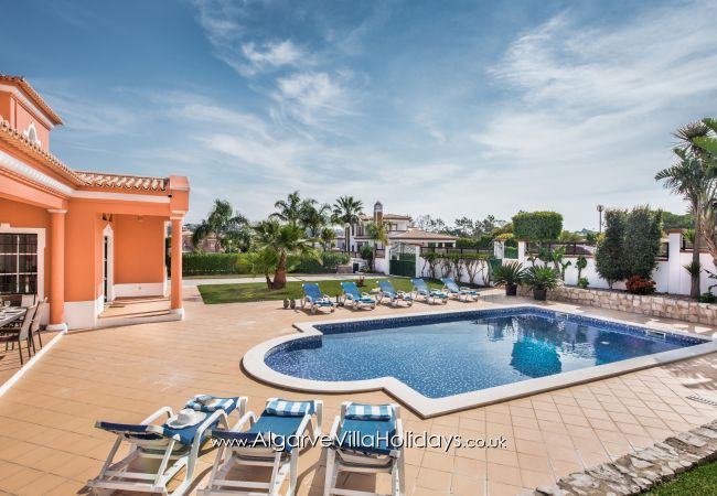 Villa em Galé - Luís Villa em Galé - Luís