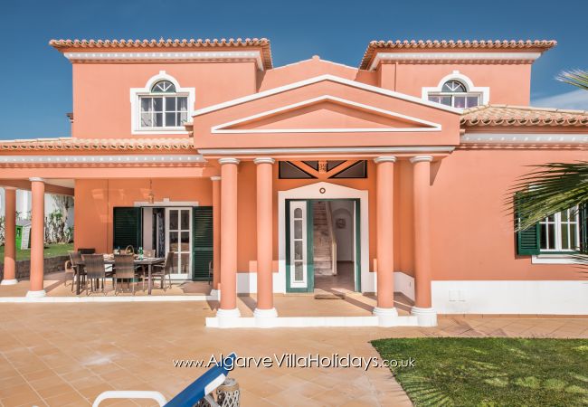 Villa em Galé - Luís Villa em Galé - Luís