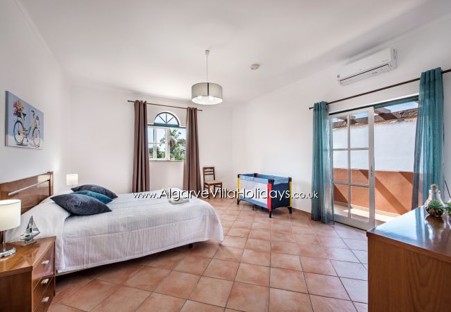 Villa em Galé - Luís Villa em Galé - Luís