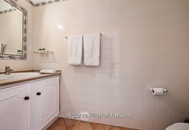 Villa em Galé - Luís Villa em Galé - Luís