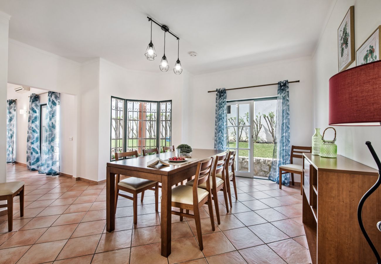 Villa em Galé - Luís