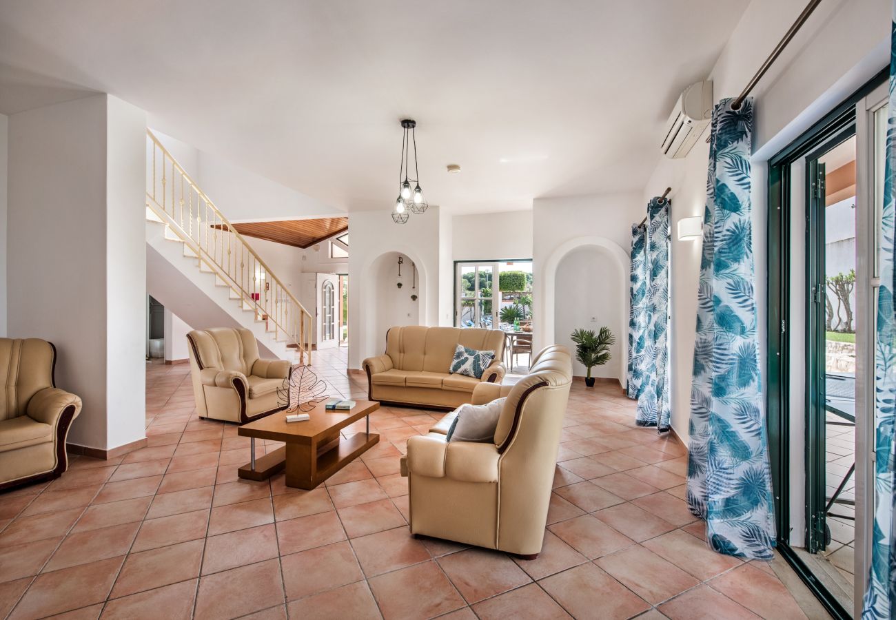 Villa em Galé - Luís