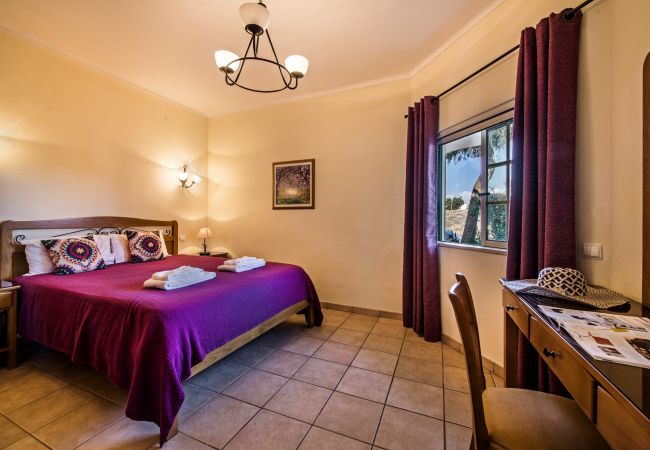 Villa em Vale Rebelho - Rebela Villa em Vale Rebelho - Rebela