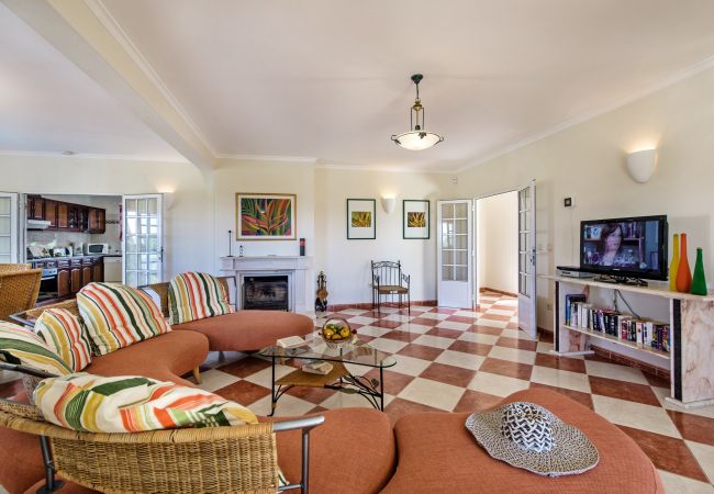 Villa em Vale Rebelho - Marco Real Villa em Vale Rebelho - Marco Real