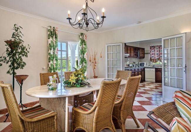 Villa em Vale Rebelho - Marco Real Villa em Vale Rebelho - Marco Real