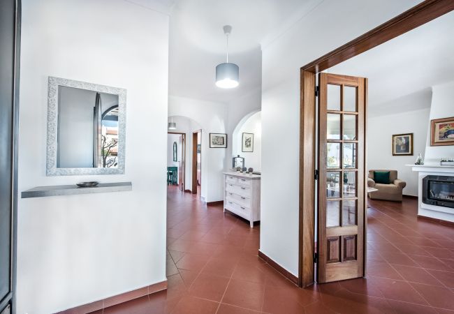 Villa em Vale Rebelho - Iris Villa em Vale Rebelho - Iris