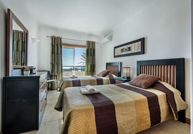 Apartamento em Galé - Apt Galé Mar 11 Apartamento em Galé - Apt Galé Mar 11