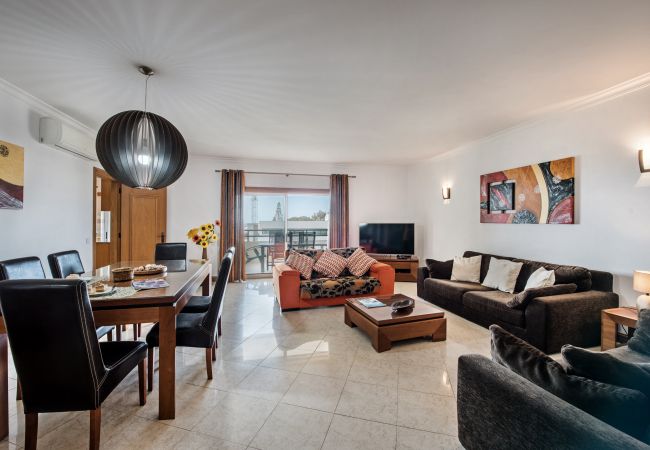 Apartamento em Galé - Apt Galé Mar 11 Apartamento em Galé - Apt Galé Mar 11