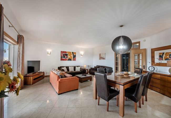 Apartamento em Galé - Apt Galé Mar 11 Apartamento em Galé - Apt Galé Mar 11