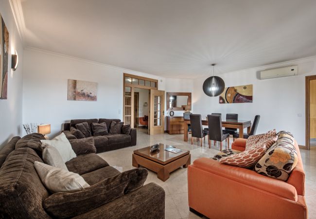 Apartamento em Galé - Apt Galé Mar 11 Apartamento em Galé - Apt Galé Mar 11