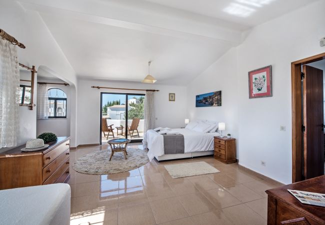 Villa em Sesmarias - Campos Villa em Sesmarias - Campos