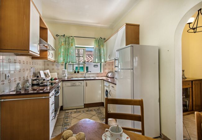 Apartamento em Vale Rebelho - Apartment Rebela Ground floor Apartamento em Vale Rebelho - Apartment Rebela Ground floor