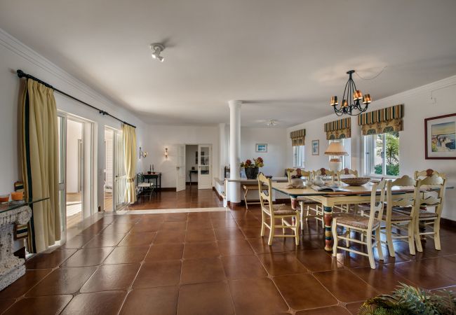 Villa em Albufeira - Branca Villa em Albufeira - Branca