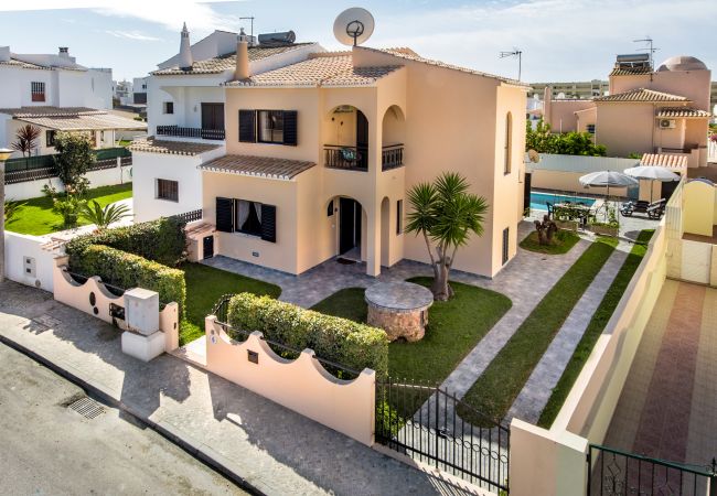 Villa em Albufeira - Cabrita Villa em Albufeira - Cabrita