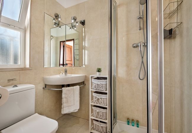 Villa em Guia - Casa Celina Villa em Guia - Casa Celina