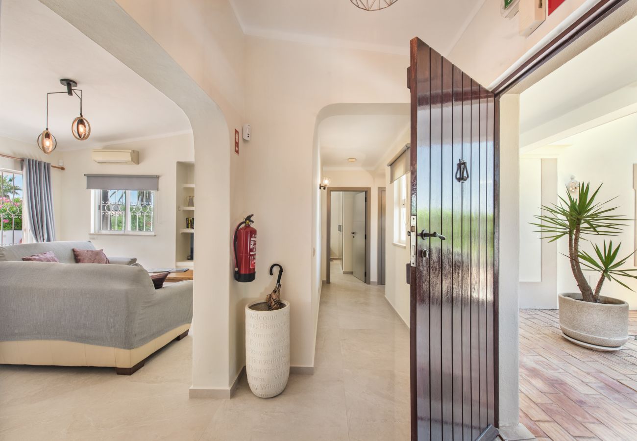 Villa em Guia - Casa Celina