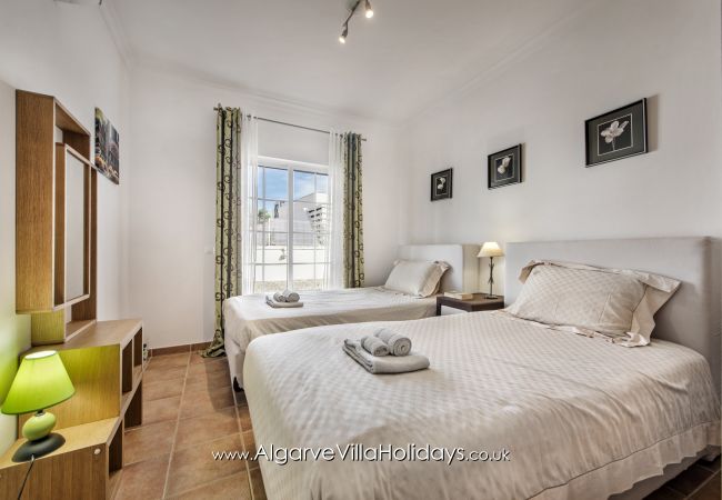 Villa em Alcantarilha - Rosemary Villa em Alcantarilha - Rosemary