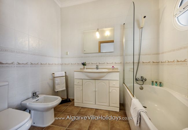 Villa em Alcantarilha - Rosemary Villa em Alcantarilha - Rosemary