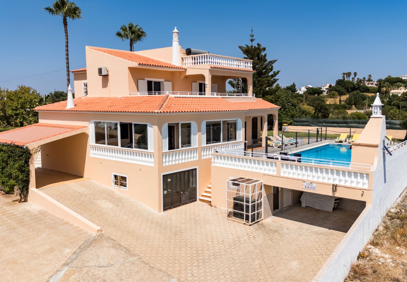 Villa em Vale Rebelho - Villa Mirante