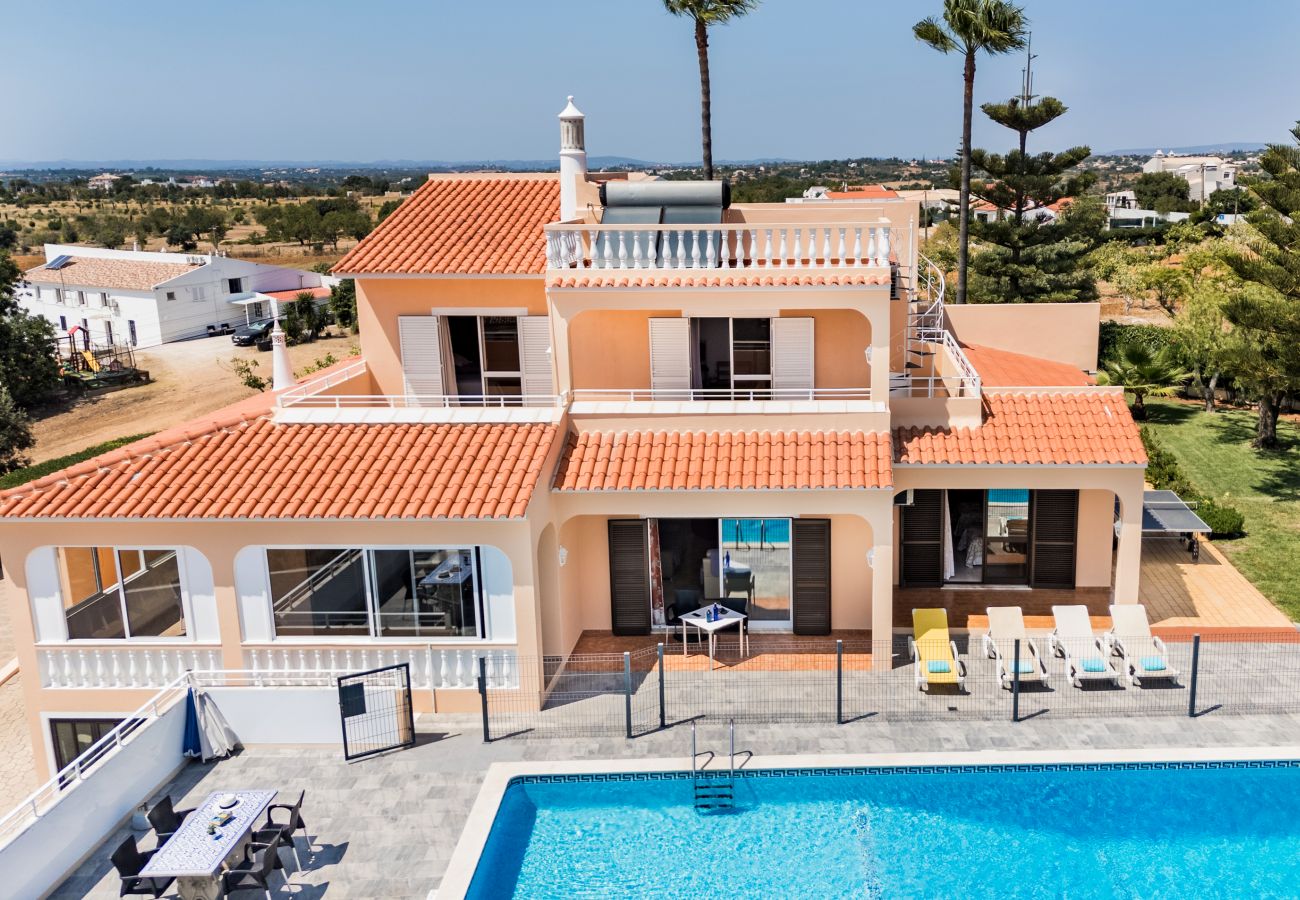 Villa em Vale Rebelho - Villa Mirante