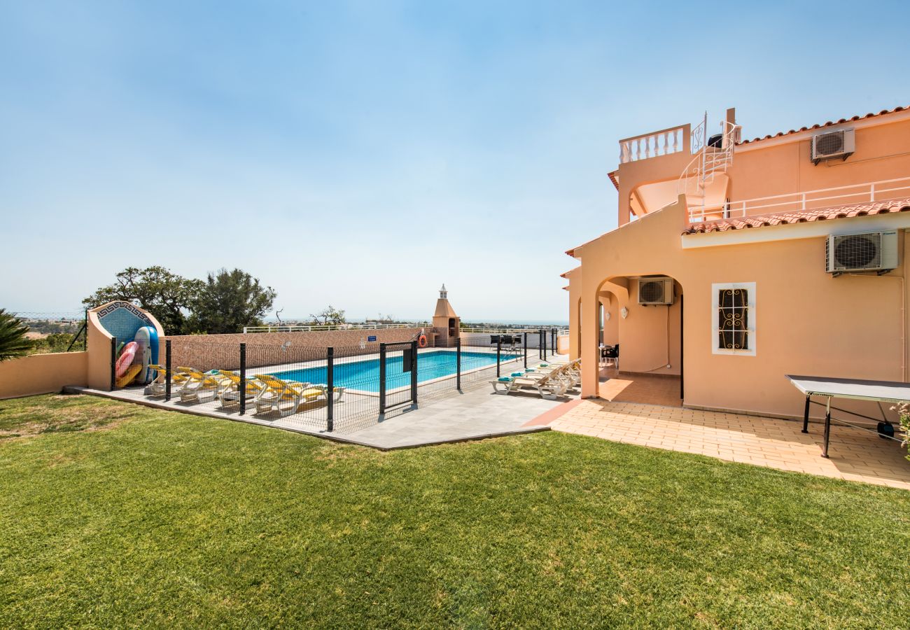Villa em Vale Rebelho - Villa Mirante