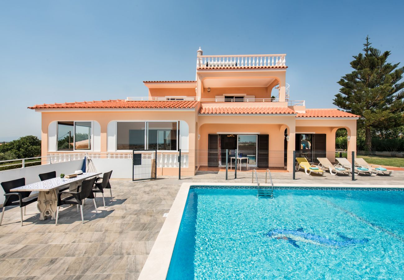 Villa em Vale Rebelho - Villa Mirante