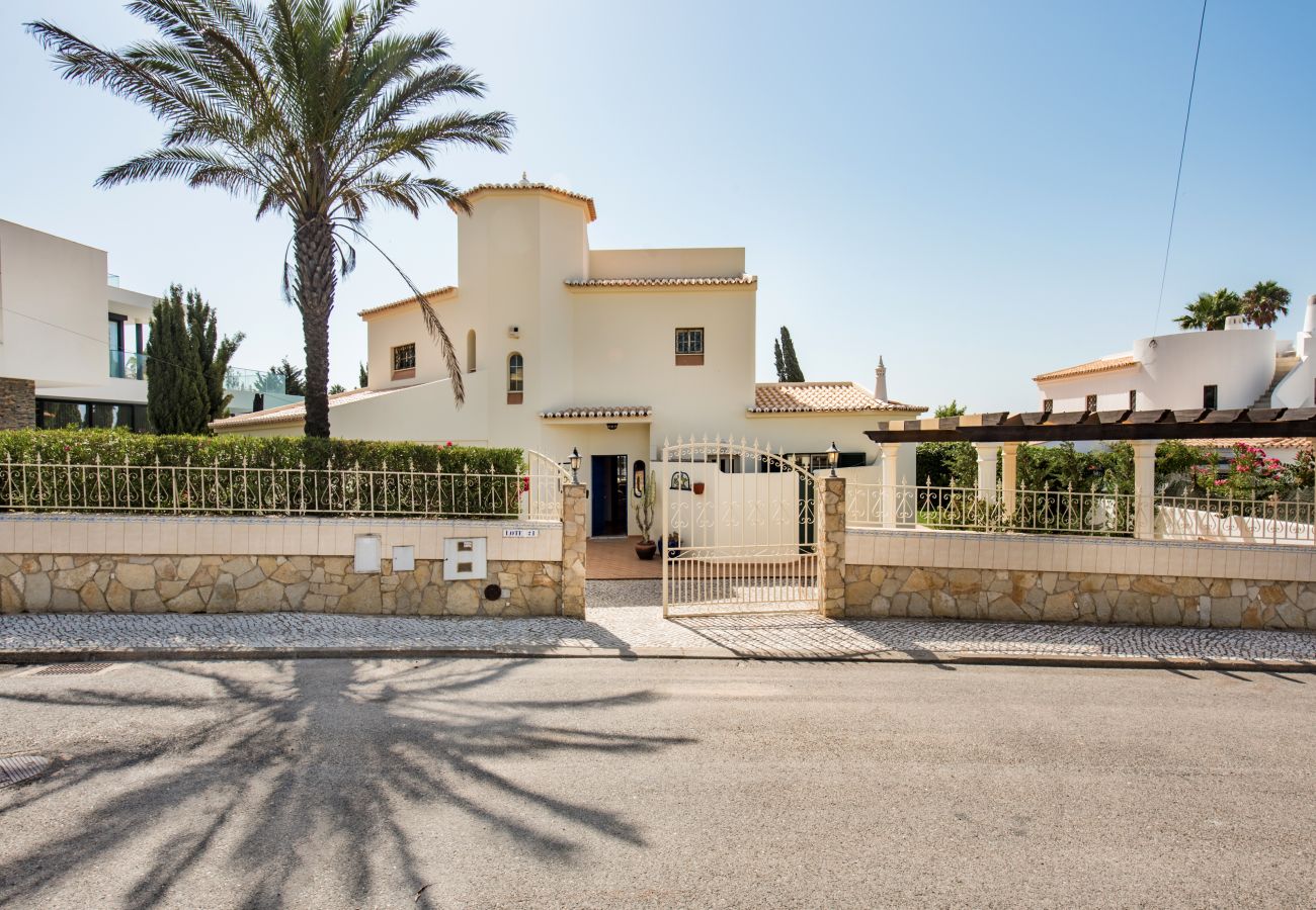Villa in Galé - Hideaway