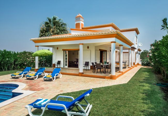 Villa in Galé - Bitoque Villa in Galé - Bitoque