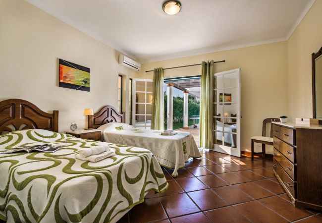 Villa in Galé - Bitoque Villa in Galé - Bitoque