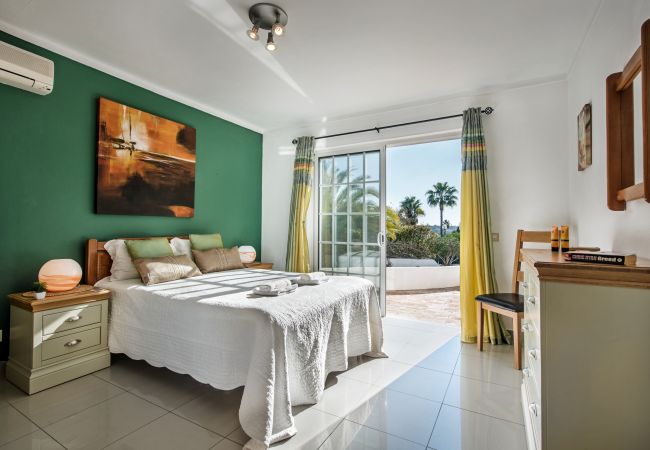 Villa in Guia - Buganvilia Villa in Guia - Buganvilia