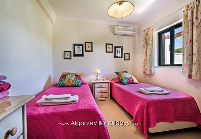 Villa in Sesmarias - Toad Hall Villa in Sesmarias - Toad Hall