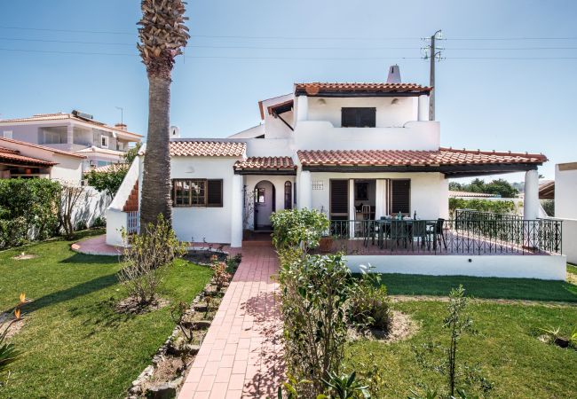 Villa in Vale Rebelho - Iris Villa in Vale Rebelho - Iris