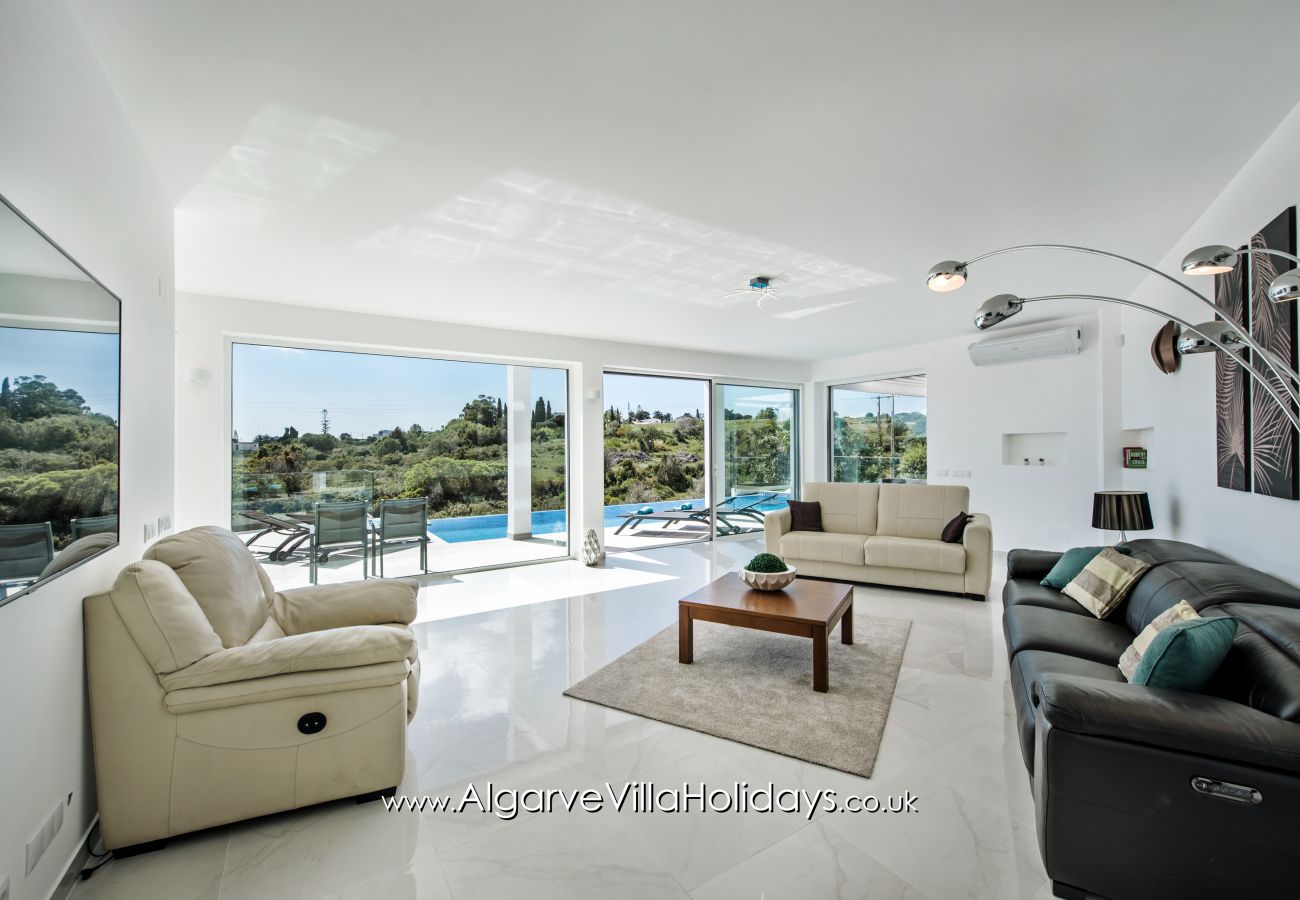 Villa in Armação de Pêra - Catalina