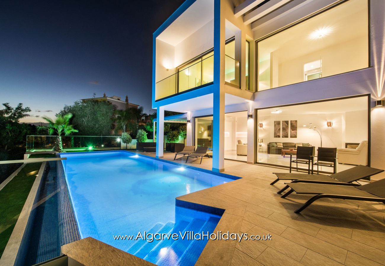 Villa in Armação de Pêra - Catalina