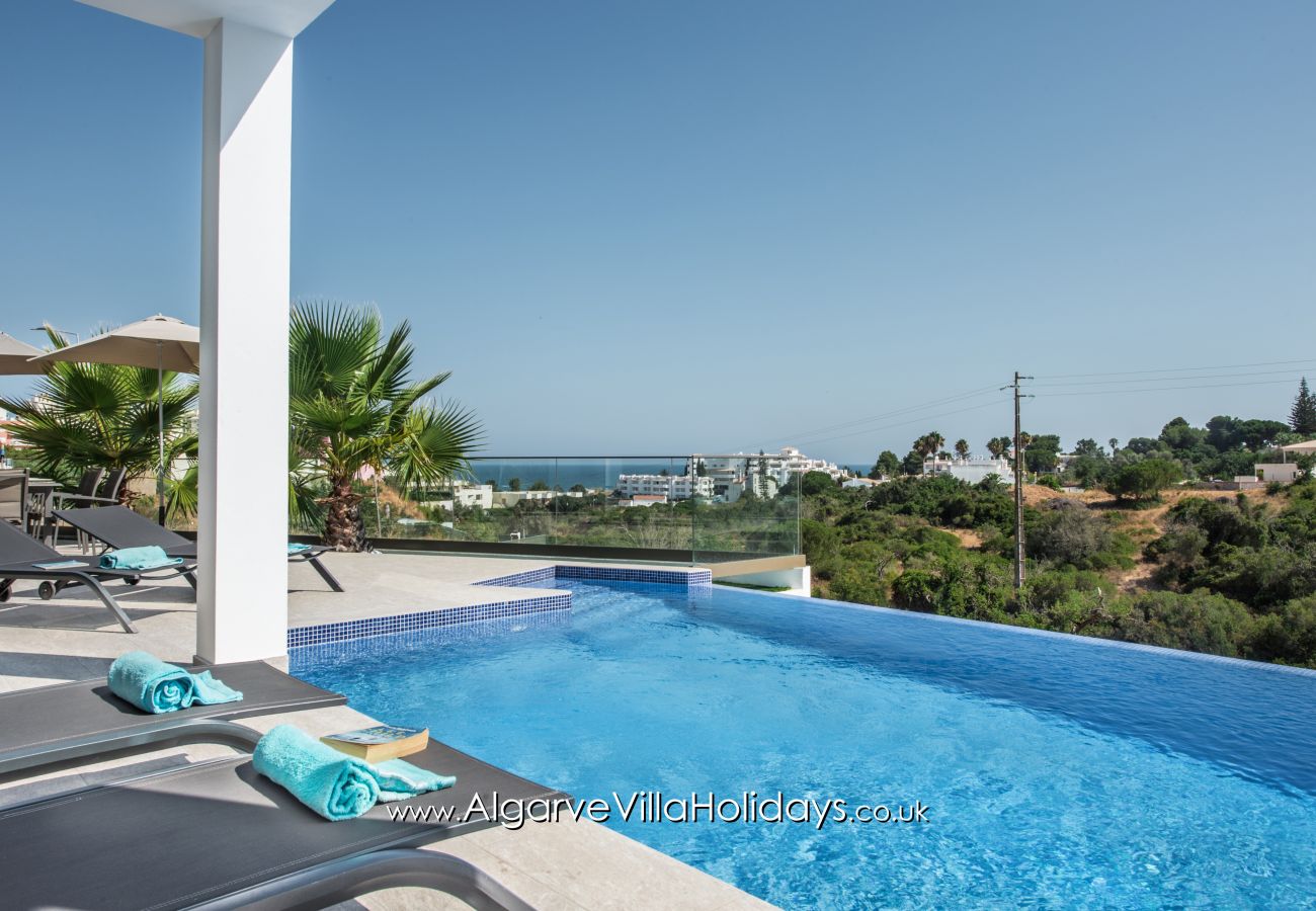 Villa in Armação de Pêra - Catalina