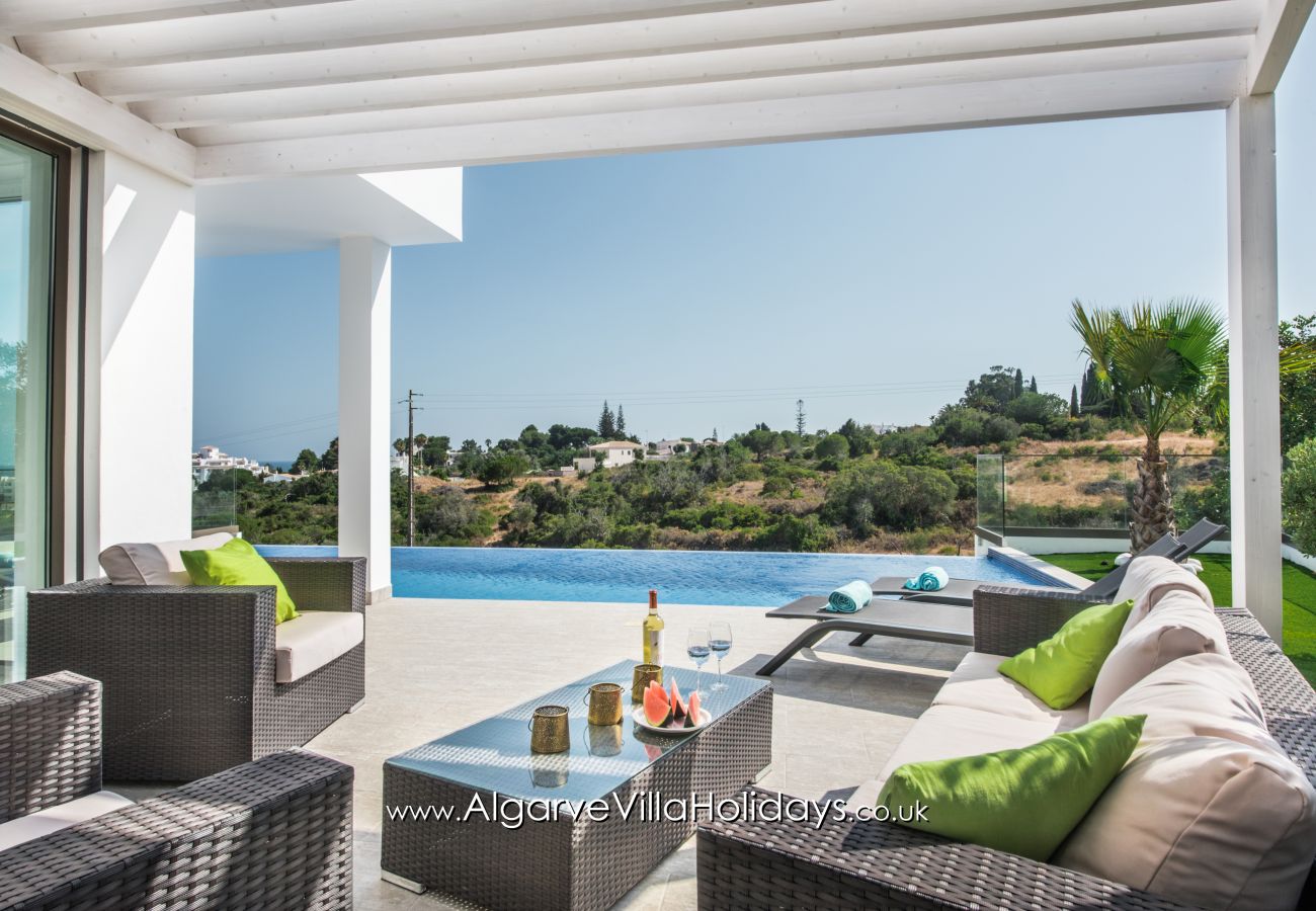 Villa in Armação de Pêra - Catalina