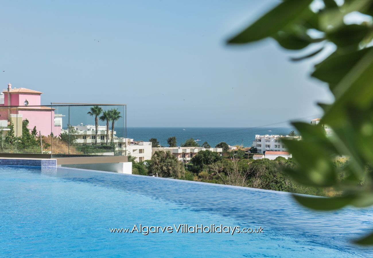 Villa in Armação de Pêra - Catalina