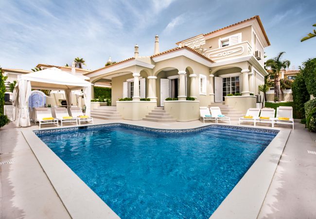 Villa/Dettached house in Albufeira - Rosal 27
